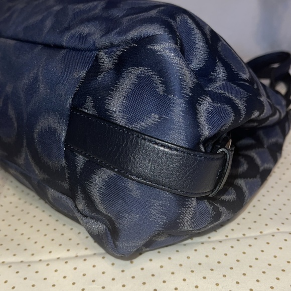 COACH Textured leather Hobo style shoulder bag with 2 hang tags - Picture 10 of 14